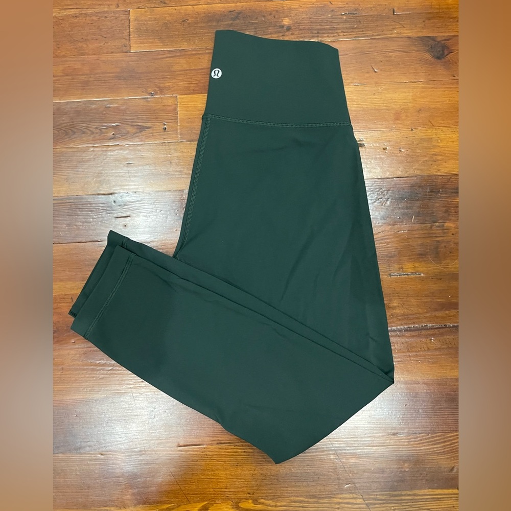 Lululemon Wunder Under high rise tight “23 length size 6